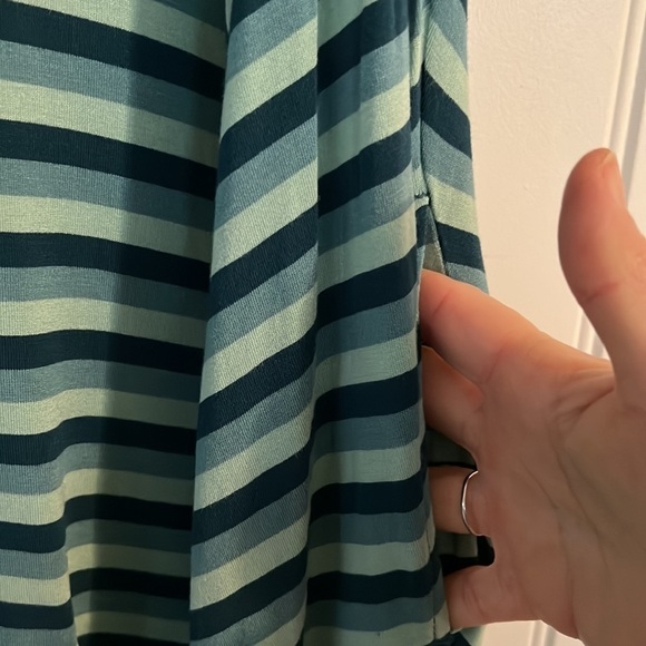 LOGO by Lori Goldstein Striped Knit Tank with Swing Hem Large - Picture 4 of 6